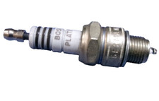 Zündkerzen 4 Stück Bosch Platin W 8 BP 0,7 mm 0 241 229 608