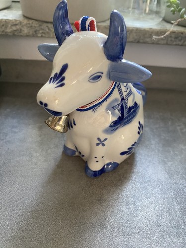 Milchkännchen sitzende kuh - milchkännchen,