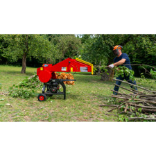 Holzhacker mit Benzinmotor  -