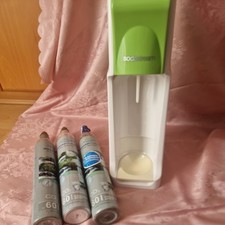 sodastream mit 3 Stück Zylinder CO2, 1 voll und 2 Stück leere 
