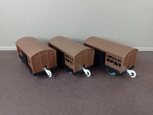 Drei viehwagen tomy - viehwagen,