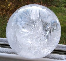 Super Bergkristall Kugel Top Qualität Aus Brasilien. 880 Gramm...