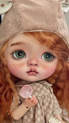 Blythe doll qbaby custom - ,,