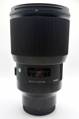 Sigma 85mm hsm art - f1.4,