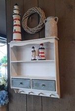 Wandregal Holz mit Schubladen