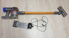 Handstaubsauger Dyson v8 absolute Akku leer/defekt nur Teile