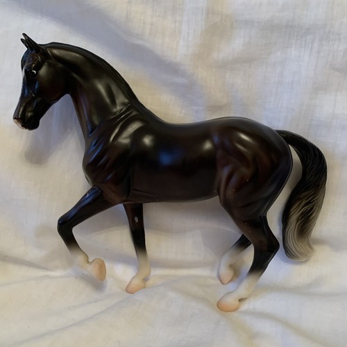 Breyer reeves classic dark bay - reeves,