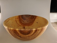 Schale aus Eschenholz, massiv