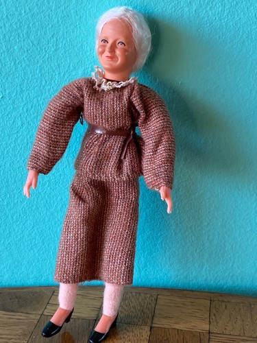 Oma großmutter alte dame - oma,