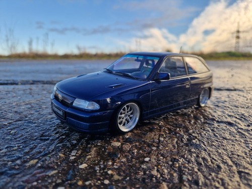 Opel astra gsi tiefer - 1:18,