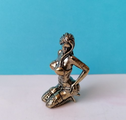 Frauen skulptur - frauen, (kniend)
