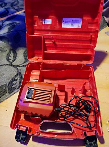 Hilti werkzeugkoffer rot - rot, mit