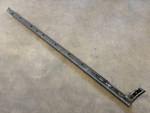 Schwellerhalter rechts audi - schwellerhalter,