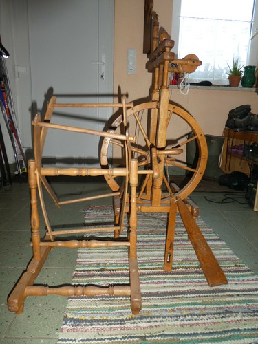 Spinnrad antik - spinnrad,