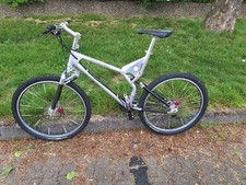Mercedes benz amp mtb full - mercedes-benz/amp,