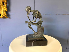 Bronze Skulptur Skelett Denker