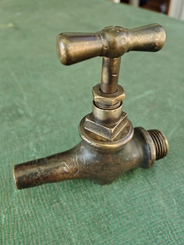 Alter wasserhahn messing - alter,