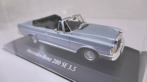 Maxichamps - 1:43,