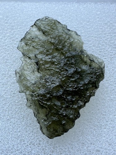 Natürlicher moldavit rohstein - natürlicher,