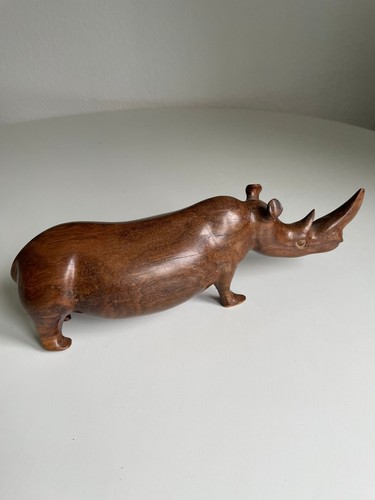 Große teak holzfigur nashorn - holzfigur,