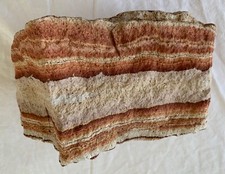 Deko Natur Pagoden Stein Findling rot beige Töne natürlich geformt anschauen