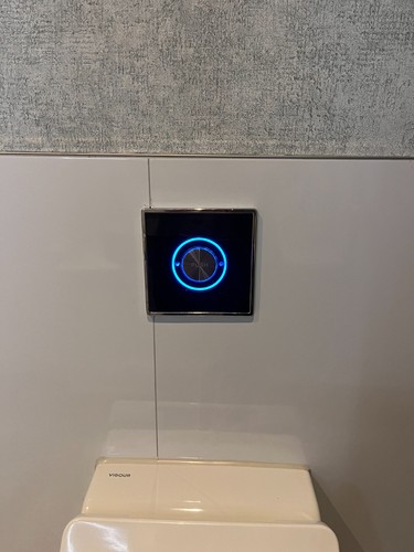 Spüldrücker mit sensor - spüldrücker, /