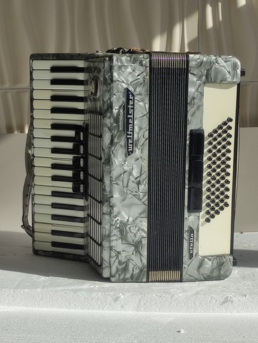 ++Piano accordions used music