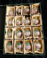 Lena Liu Kolibri-Porzellanornamente, 16er-Set, Bradford Editions