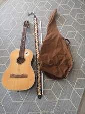 Marken Gitarre Hopf, hergestellt in den 70-er mit Tasche und Gurt. Benötigt neue