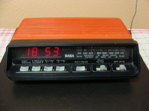 Saba electronic clock radio - ,