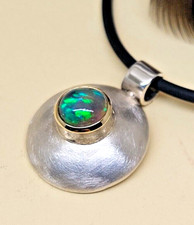 Unisex feuriger Opal Anhänger 925 Silber und Gold Kiodesign Designerstück