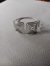 Schöner Oberarmreifen Etwas Verstellbar silberfarbend Motiv Spiralen 