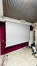 Heimkino Motor Leinwand VnX Movie Dream UNI 221cm 100Zoll. Top!