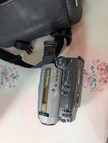 Sony handycam ccd tr620e - sony, pal