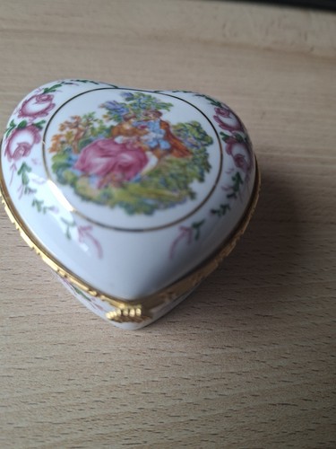 Schmuck oder pillendose - schmuck-oder,