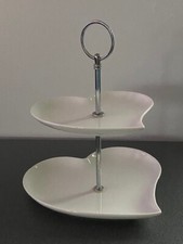 Etagere Herz mit 2 Etagen aus Porzellan in weiß  (Höhe 24cm)