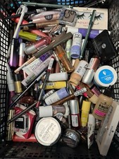 Mystery Paket Geschäftsauflösung 300-400 Teile Schreibwaren Kosmetik