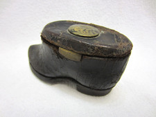 Antike "Tabakdose" in Form eines Schuhs / Lederstiefel - 19.Jhd. Kaiserreich