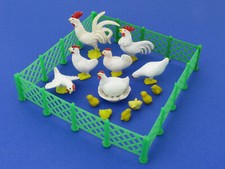 SCHLEICH 12720 351 - Familie Huhn Nest Zaun 6x Küken Hahn Biegefigur Tierfamilie