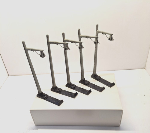Oberleitungsmasten aus metall - oberleitungsmasten,