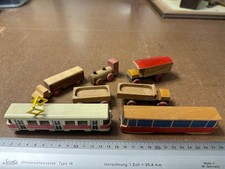 Alte Holzautos Holzspielzeug LKW Straßenbahn Traktor vor 1945 oderDDR ? Konvolut