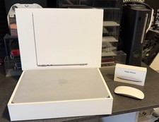 Apple Macbook Air 13,6" M3