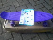 Skateboard mit Leuchtrollen LED