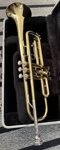 Bundy selmer designed by - bundy,