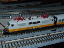 Spur N, Arnold 9350 Lufthansa Airport Express Set BR 111 049-3,  3 Wagen,  OVP