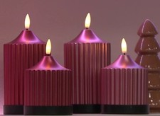ELAMBIA 4 LED-Kerzen Metallic-Finish inkl. 4 Untersetzer Höhe 12,5cm & 17cm Rot