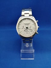 INDEPENDENT J525-003923-01