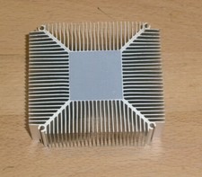 Alu - Kühlkörper  - 68 x 77