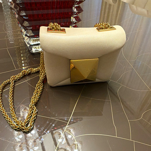 Valentino garavani one stud - valentino,
