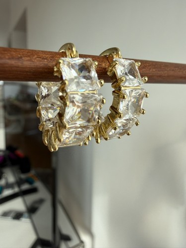 Wunderschöne goldene creolen - wunderschöne,